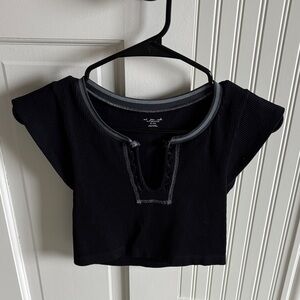 Urban Outfitters Navy Ribbed Cropped Tee Women’s Size M/L